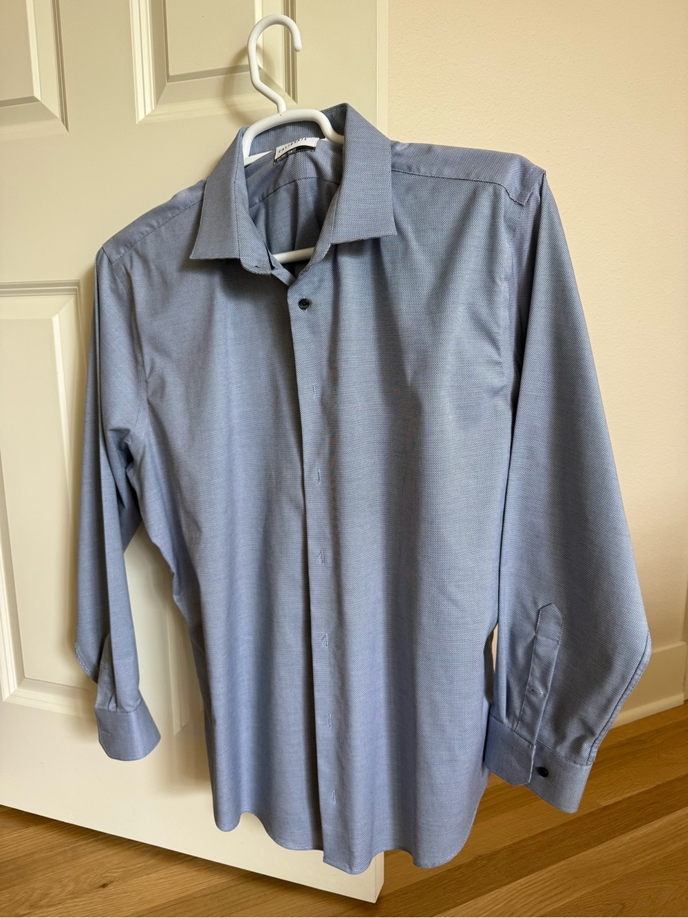 Classic Men's Light Blue Dress Shirt